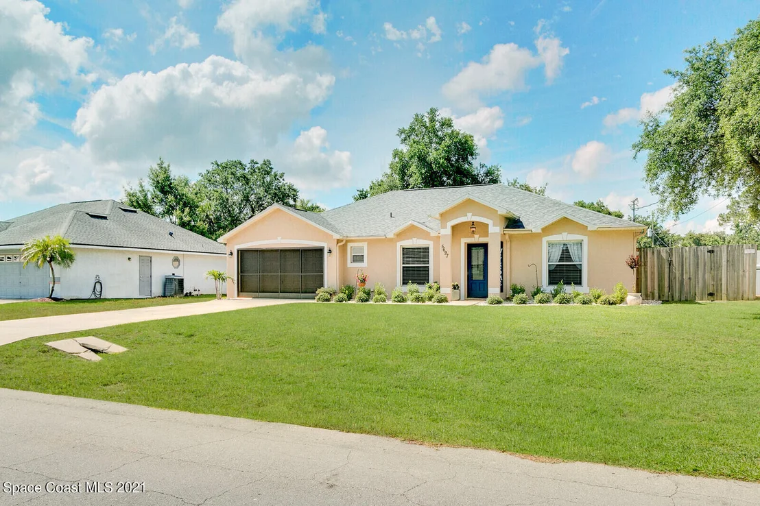 Photo of 5697 Beaverbrook Street