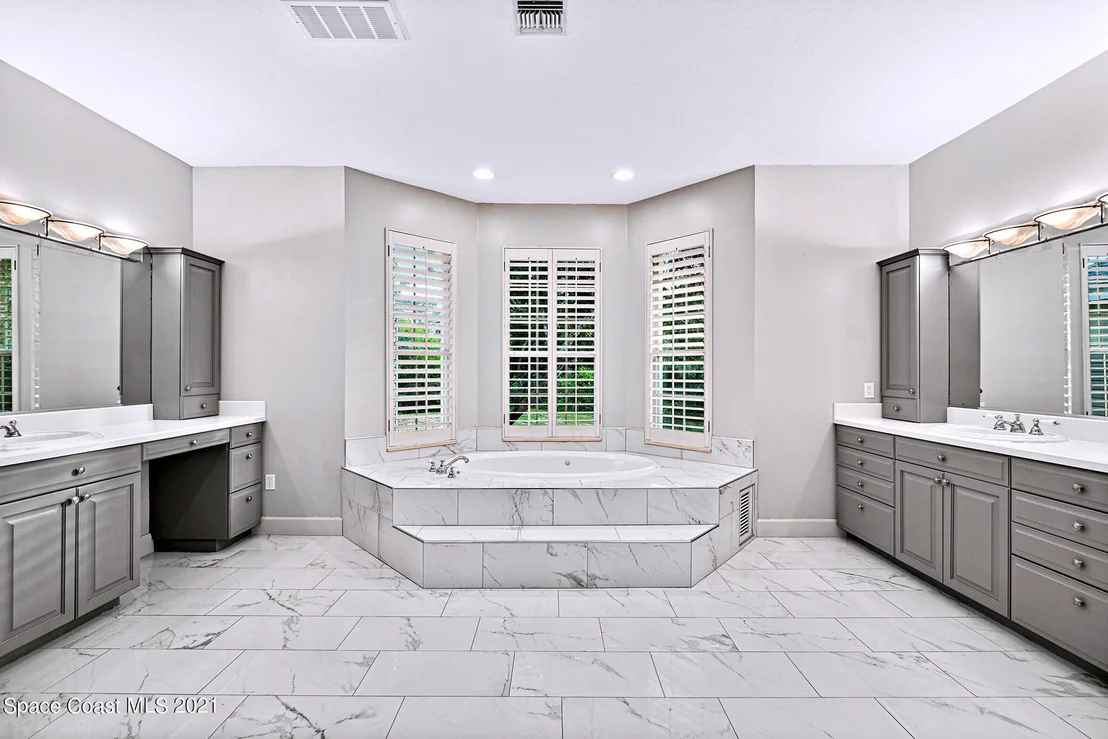 Photo of 3575 James Road