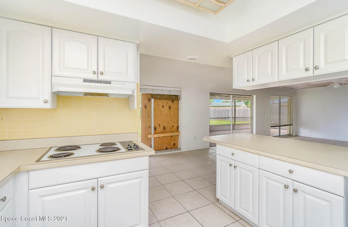 Photo of 945 Waialae Circle NE