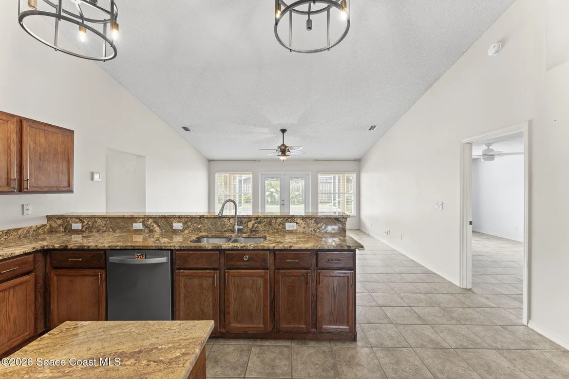 Photo of 970 Kingfisher Way
