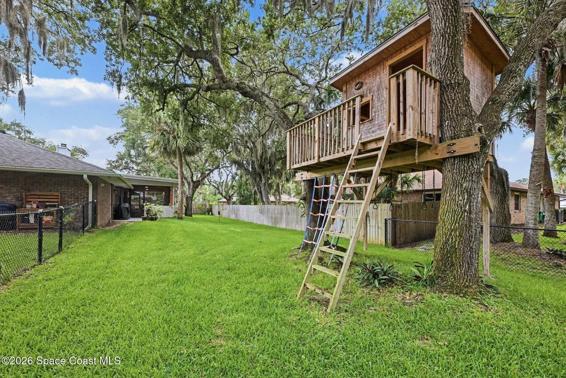 Photo of 1810 Whispering Oaks Circle