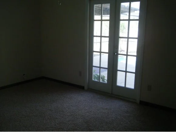 Photo of 1124 Aron