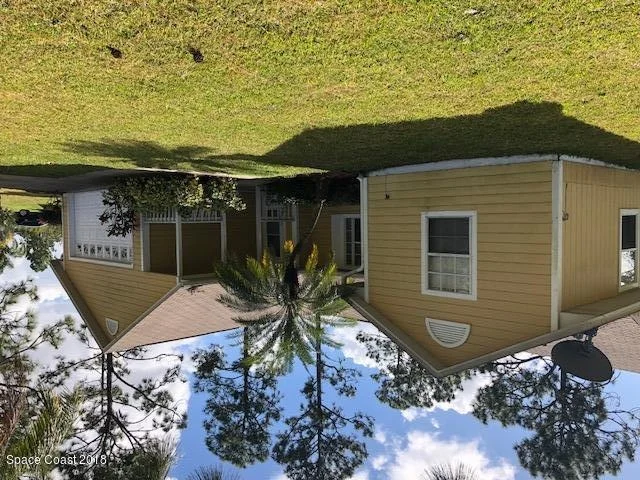 Photo of 2212 Cogan Drive SE