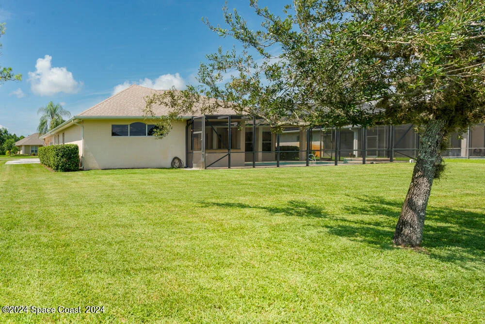 Photo of 2131 Windbrook Drive SE