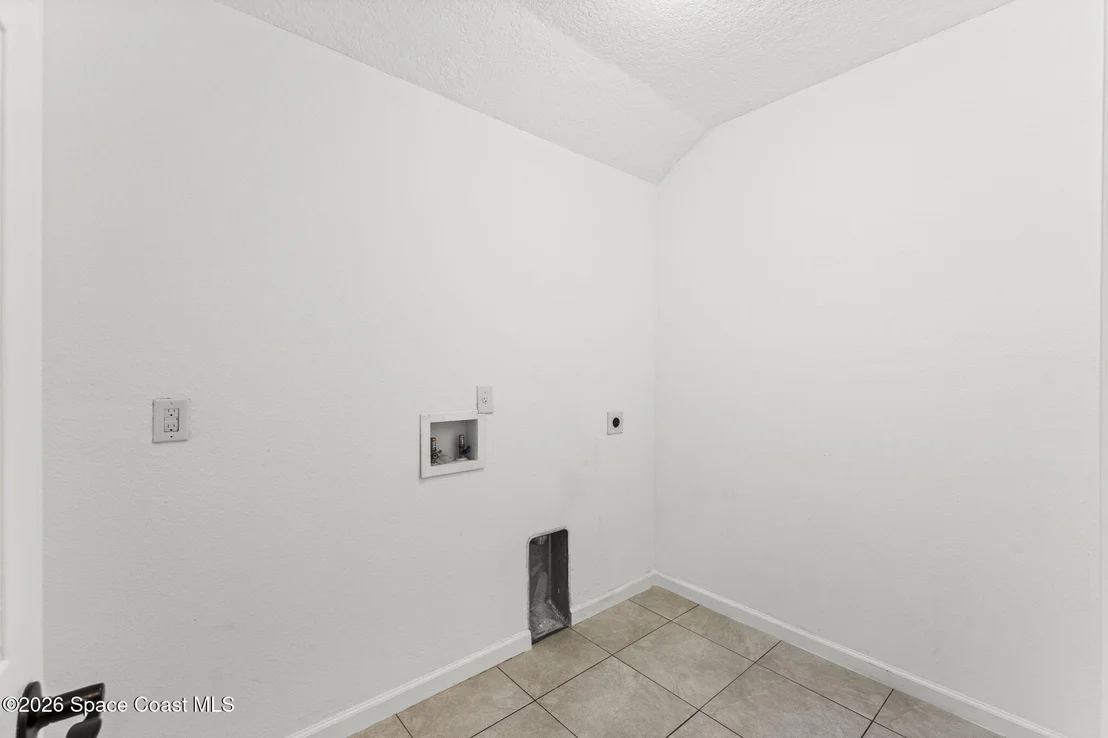 Photo of 641 Dillard Drive SE