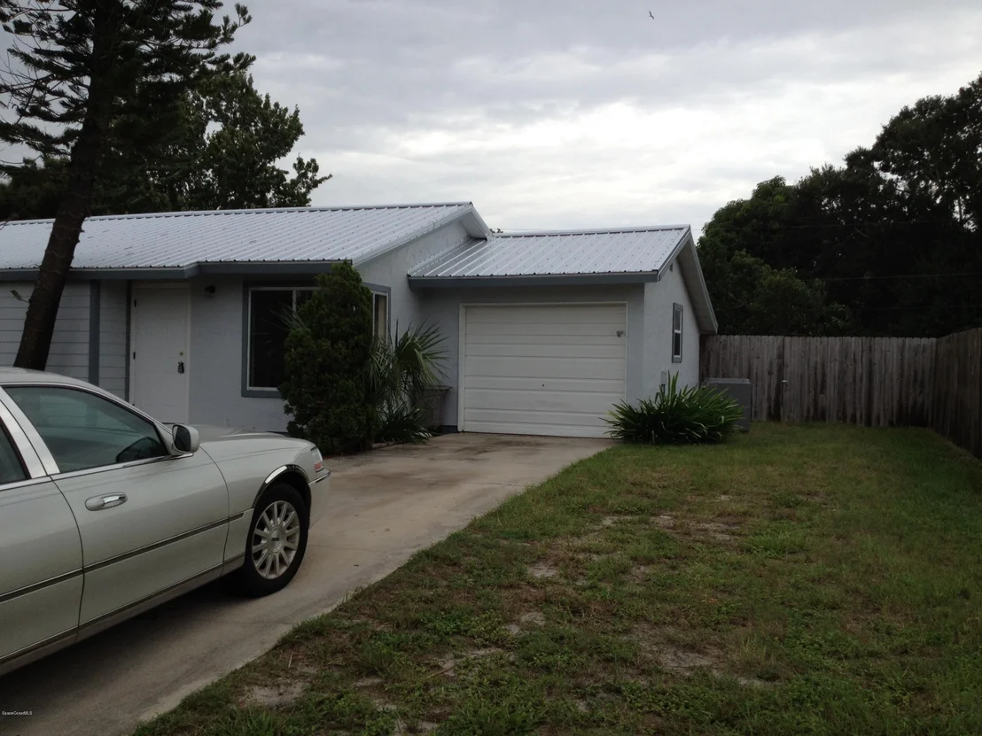 Photo of 185 W Jablo Avenue