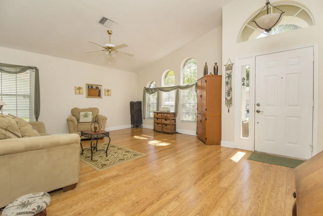 Photo of 1041 Pelican Lane