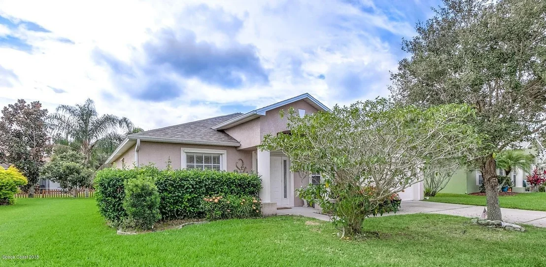 Photo of 933 Del Mar Circle