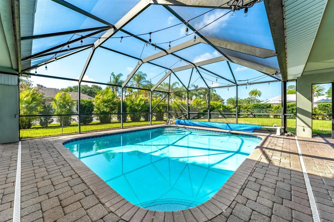 Photo of 1697 E Auburn Lakes Drive N
