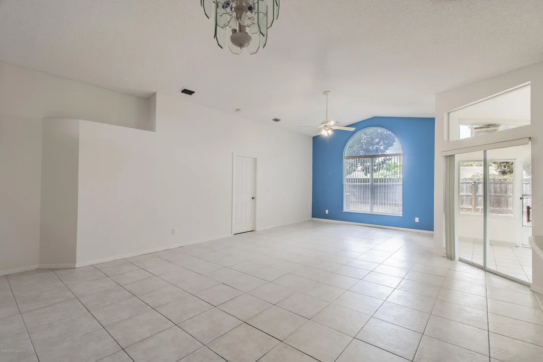 Photo of 2454 Saint Johns Lane