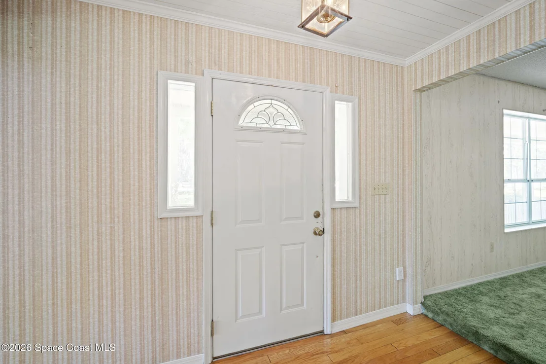 Photo of 945 Bluegrass Lane