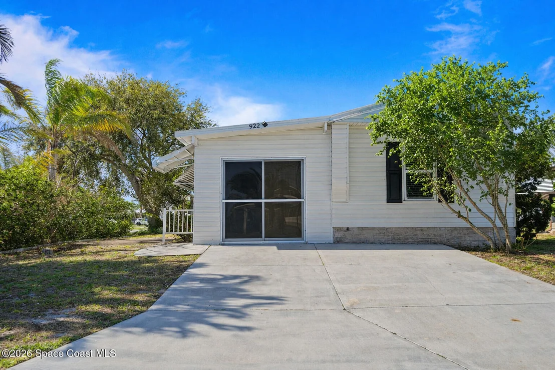 Photo of 922 Bougainvillea Circle