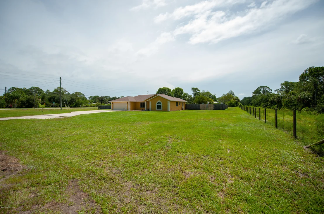 Photo of 4105 Alan Shepard Avenue