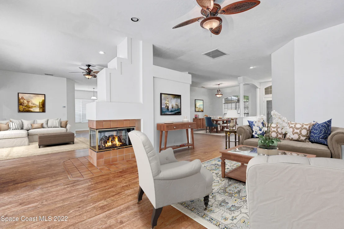 Photo of 3886 Beechgrove Road
