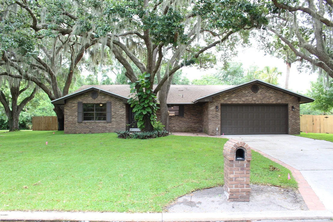 Photo of 1833 Oakwood