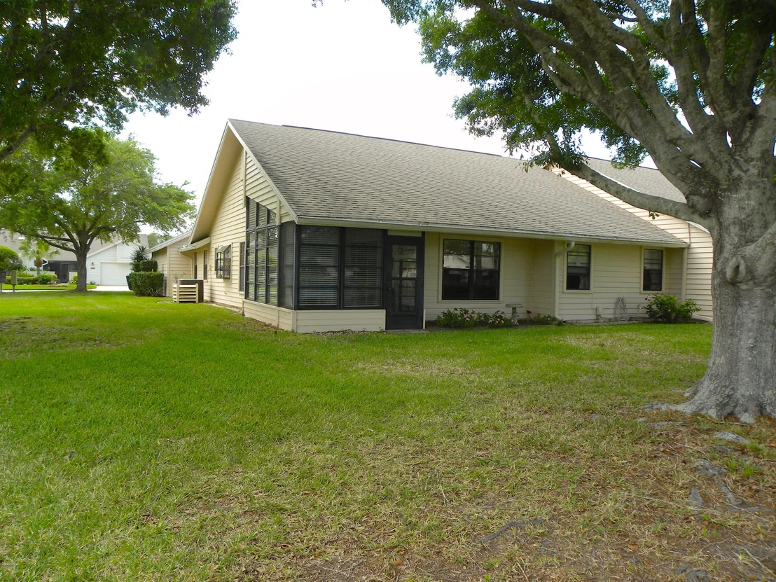 Photo of 855 Ridge Lake Drive