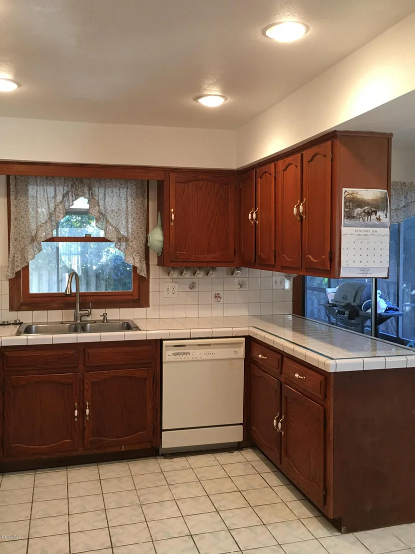 Photo of 1074 Citrus Avenue NE