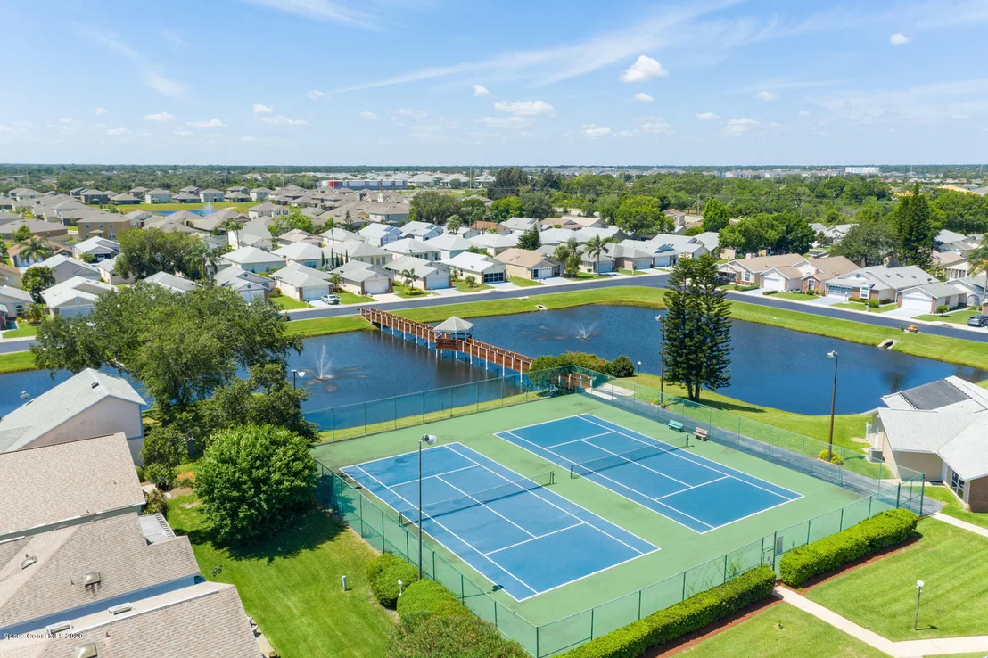 Photo of 950 Cross Lake Drive