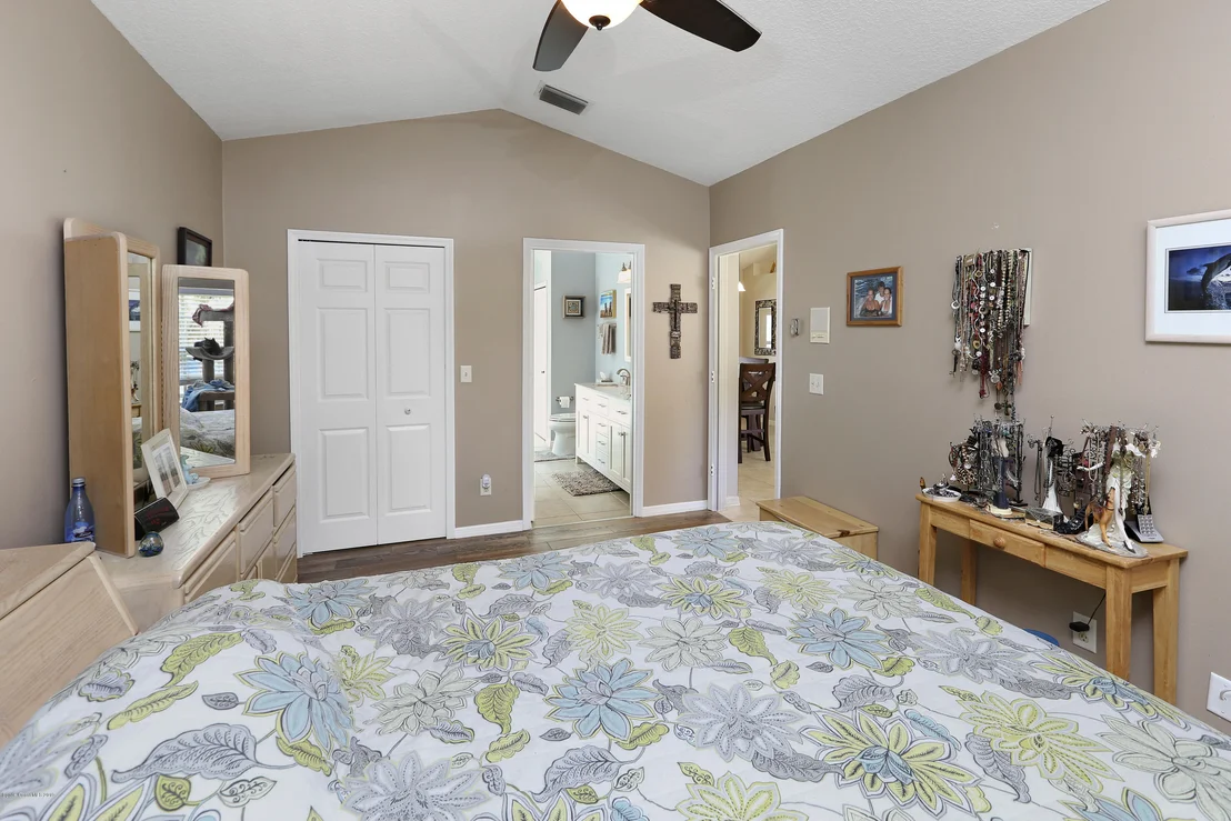 Photo of 3302 Lake View Circle