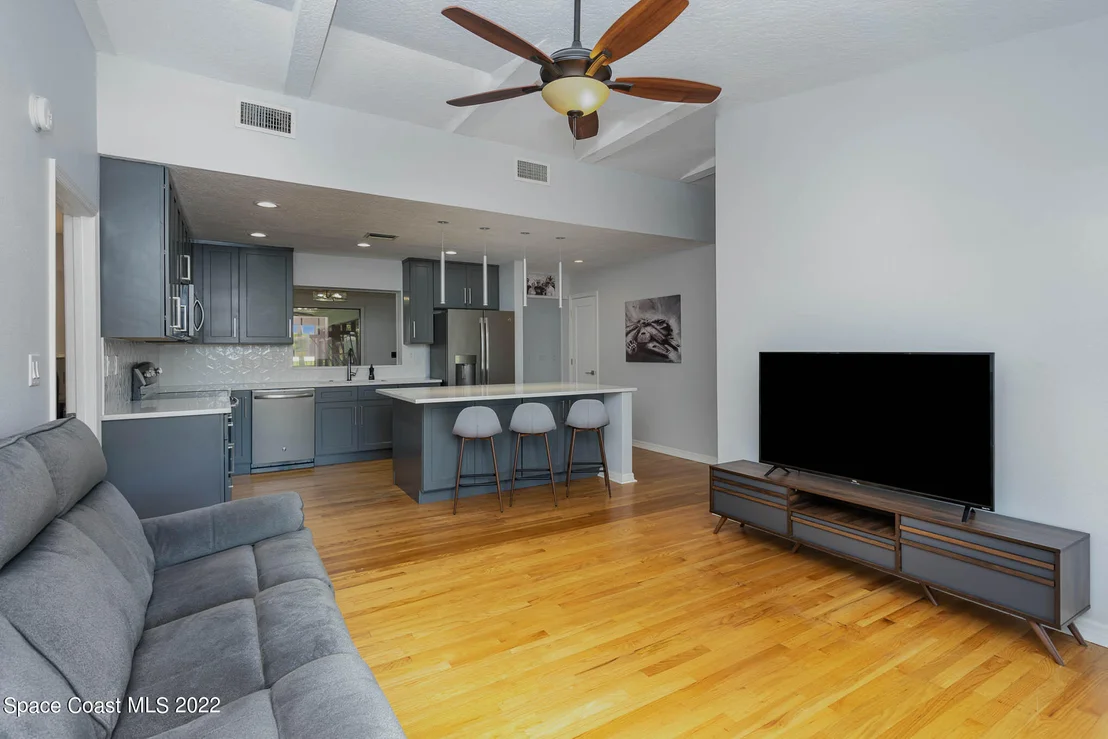 Photo of 1134 Rivermont Drive