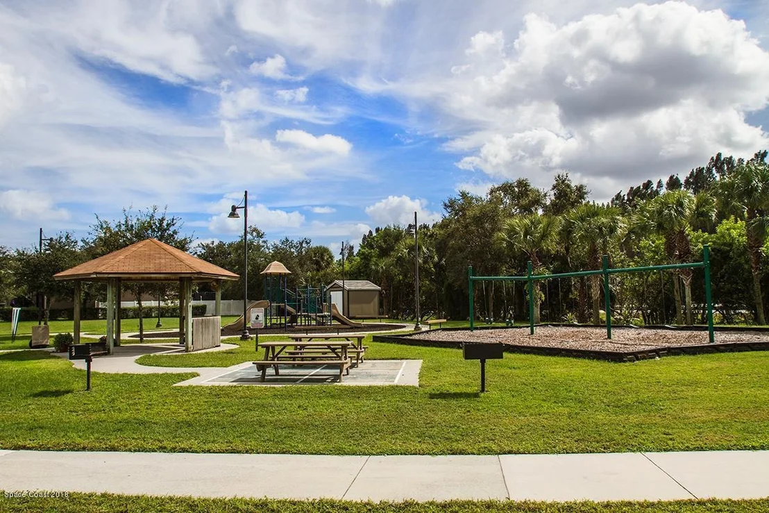 Photo of 565 Dryden Circle