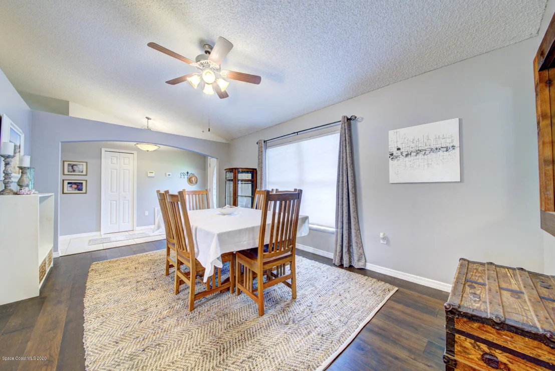 Photo of 2380 High Ridge Road