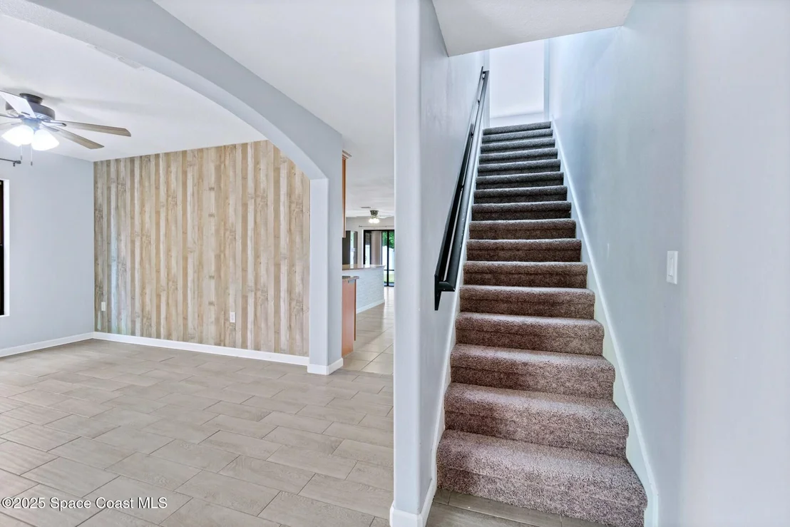 Photo of 404 Dryden Circle