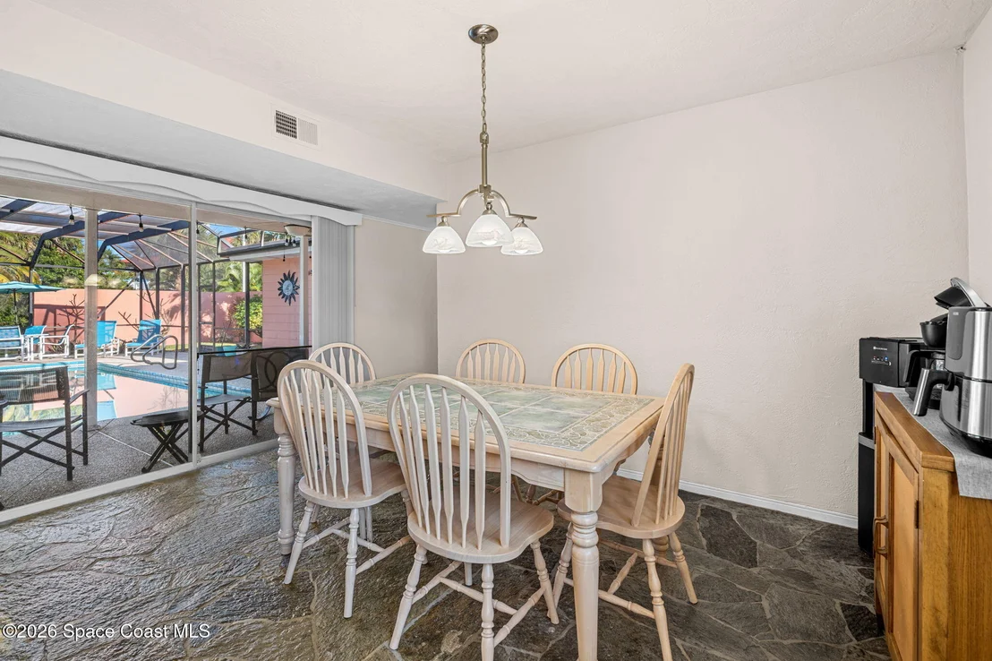 Photo of 1044 Samar Road