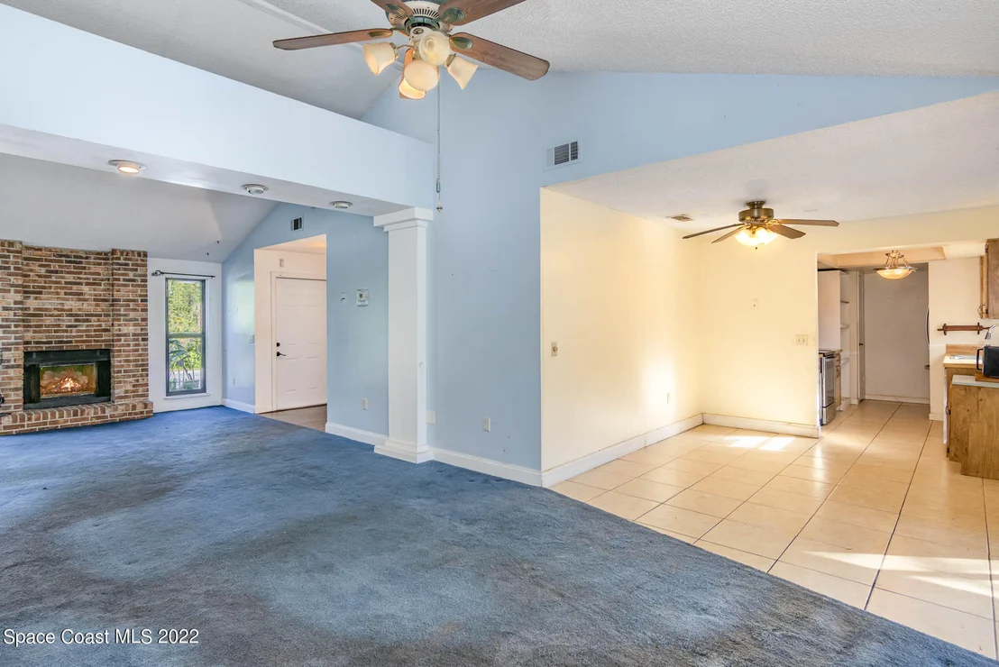 Photo of 1060 Emerald Road SE