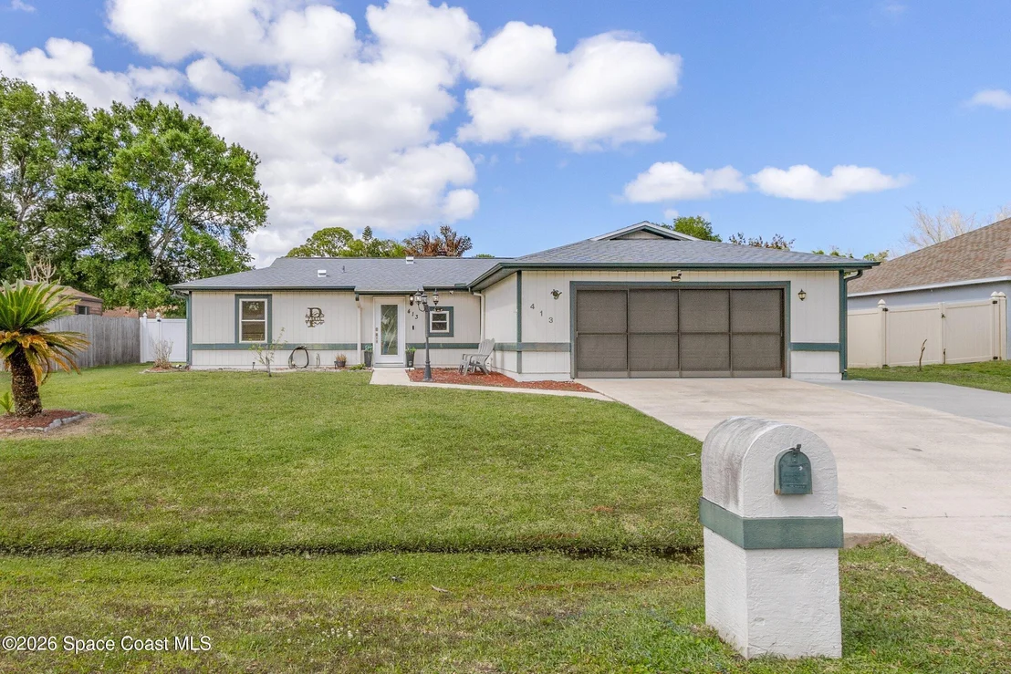 Photo of 413 Orlov Road NW