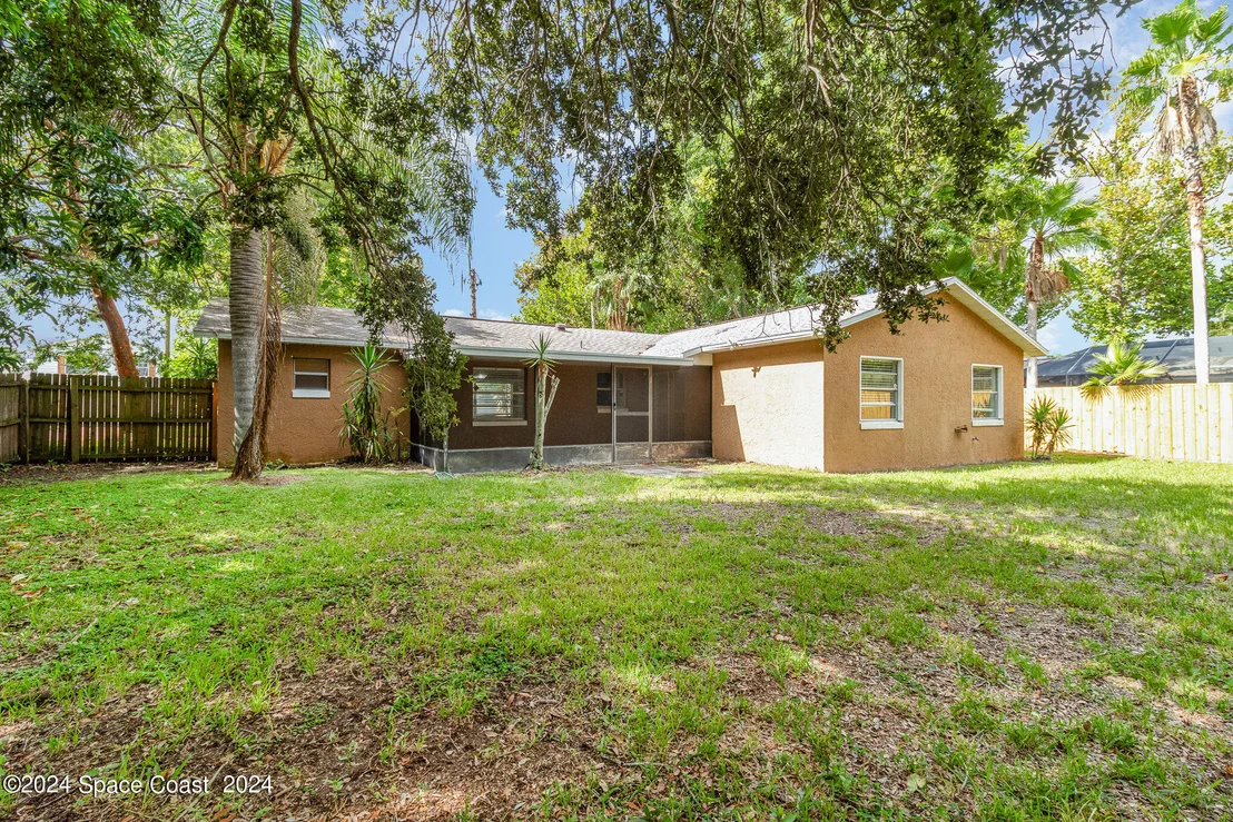 Photo of 978 Sycamore Drive