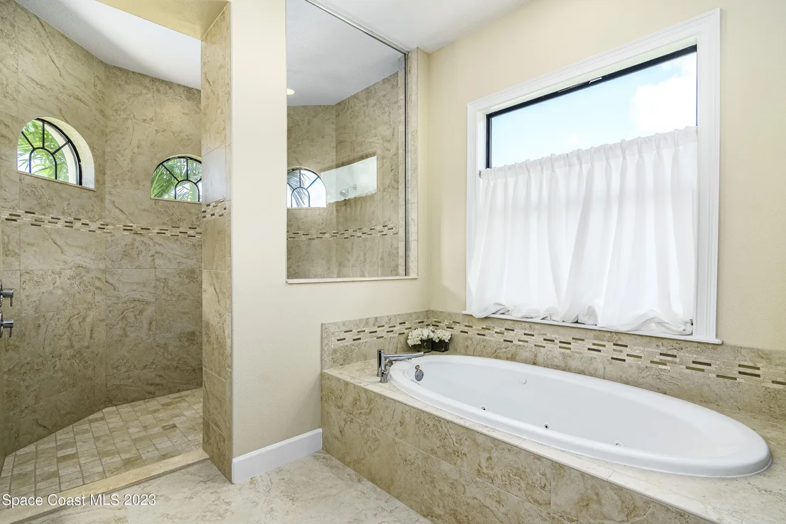 Photo of 814 Lorenza Place