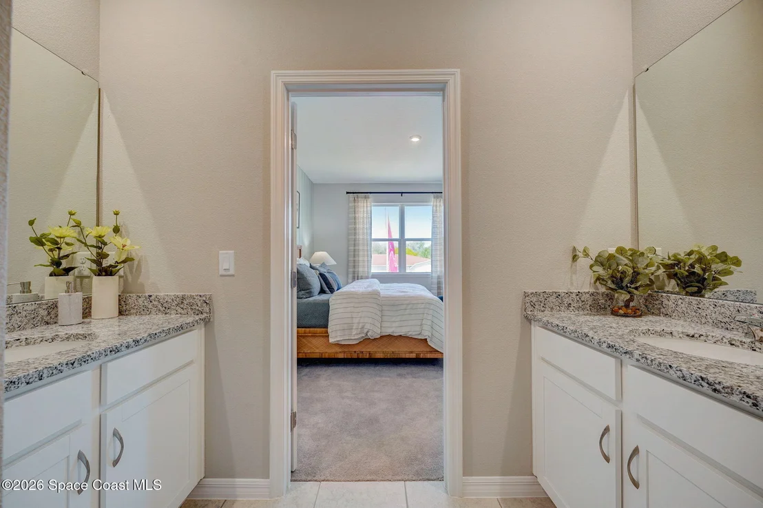 Photo of 1142 Banff Drive NE
