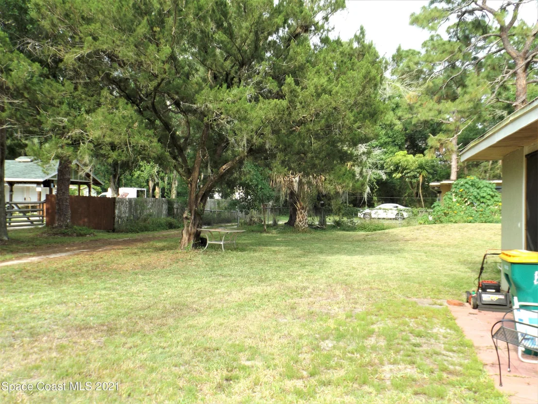Photo of 2145 Feast Road