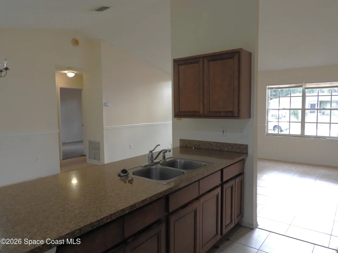 Photo of 891 Parsons Circle SE