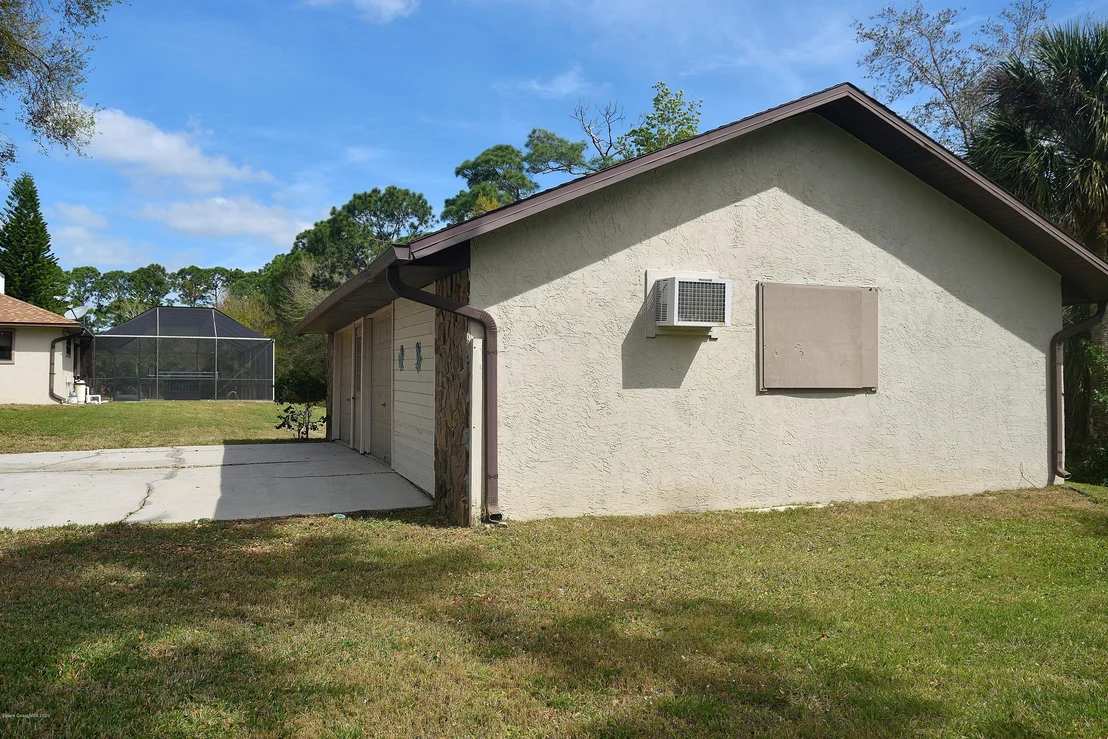 Photo of 4900 Pinewood Place