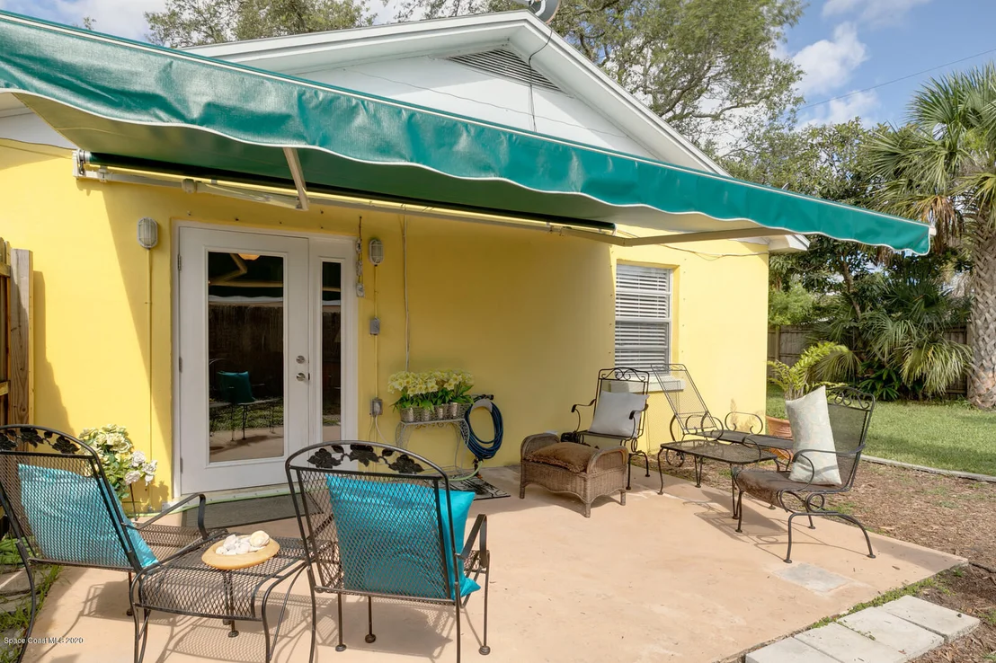 Photo of 1070 Riverdale Drive