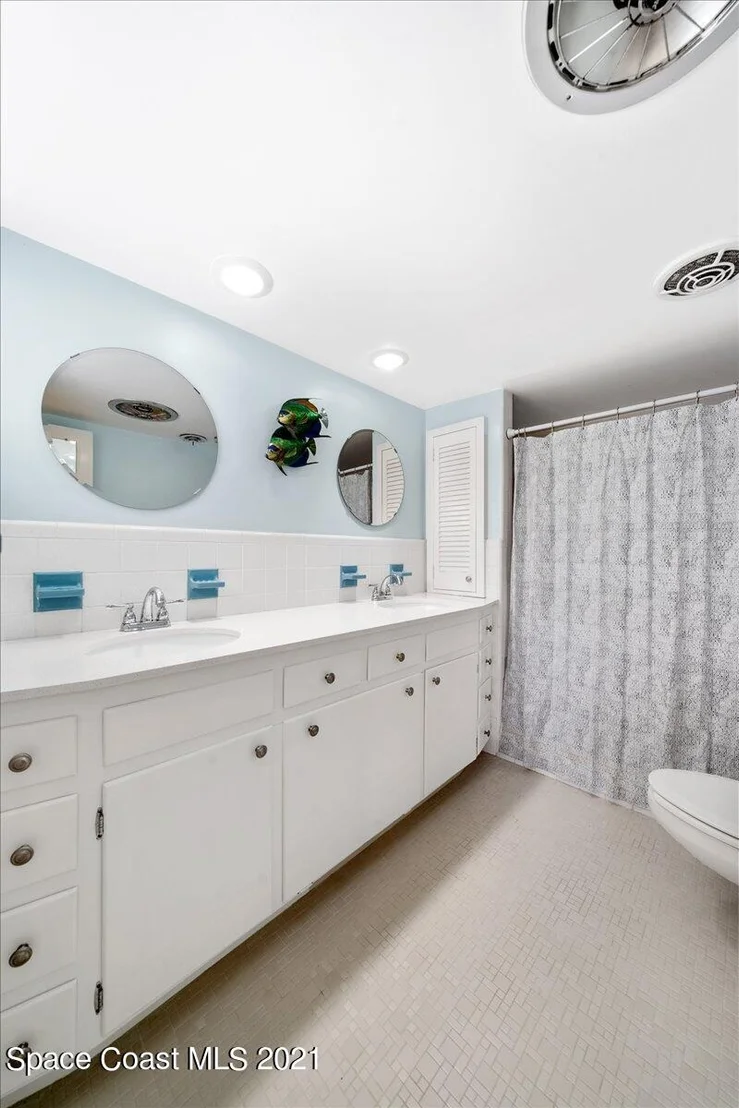 Photo of 585 Bahama Drive