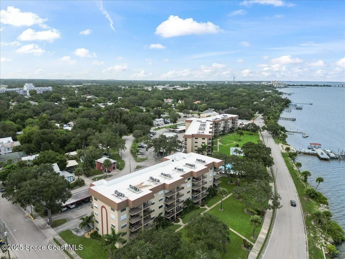 Photo of Unit 303 at 1049 Rockledge Drive