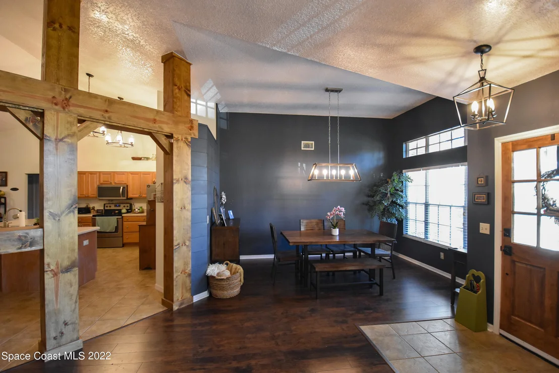 Photo of 2485 Bent Pine Street