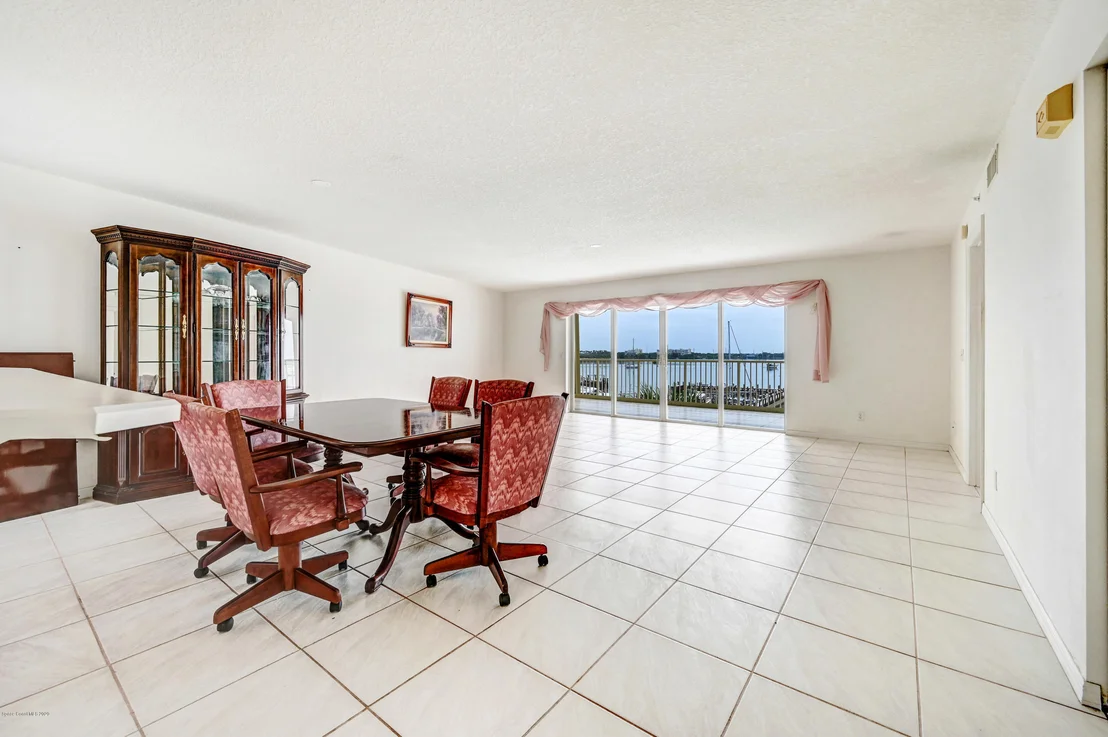Photo of Unit 304 at 102 Riverside Drive