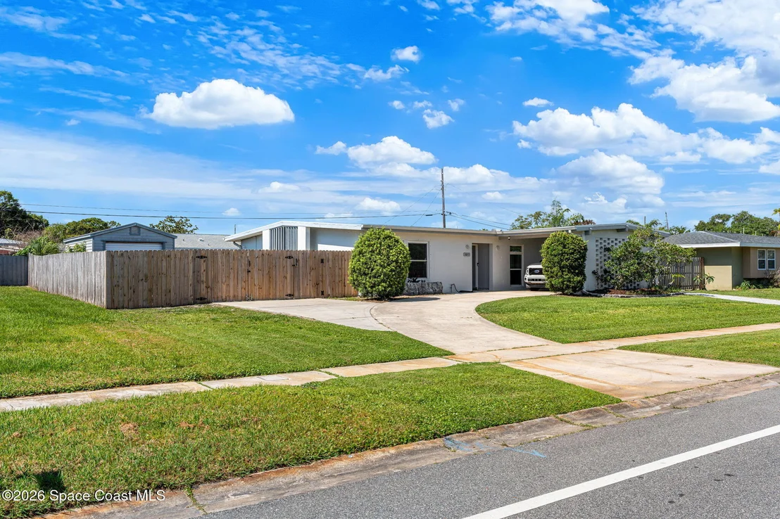 Photo of 1055 Daytona Drive NE