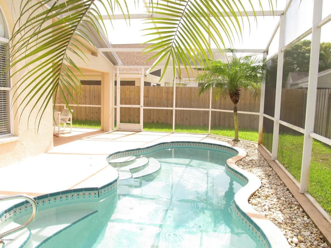 Photo of 2415 St Johns Lane