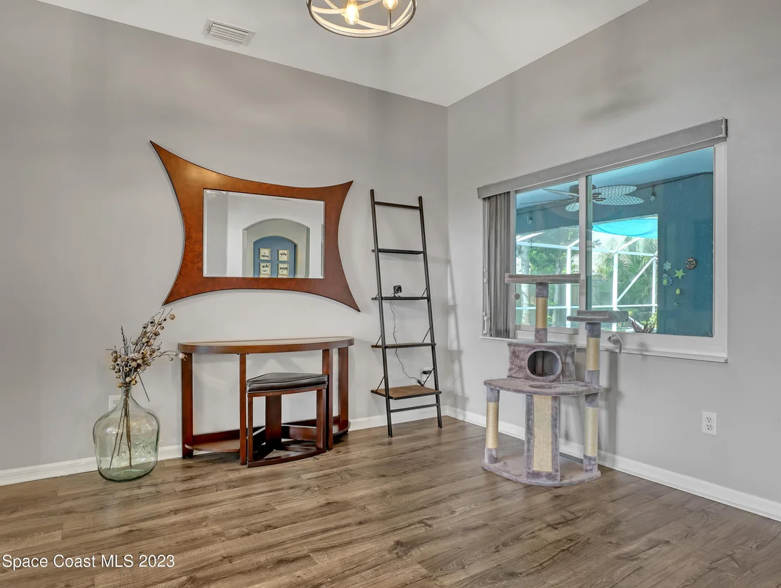 Photo of 758 Wyeth Street
