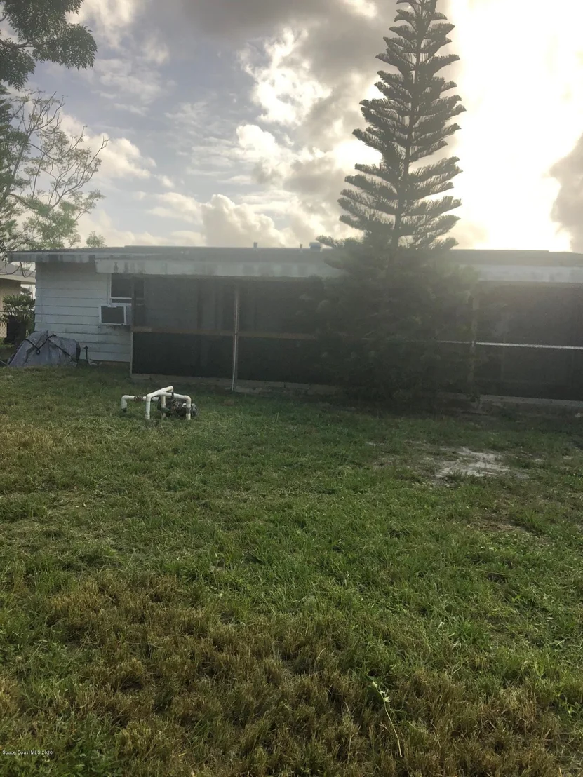 Photo of 1157 Cabot Drive NE