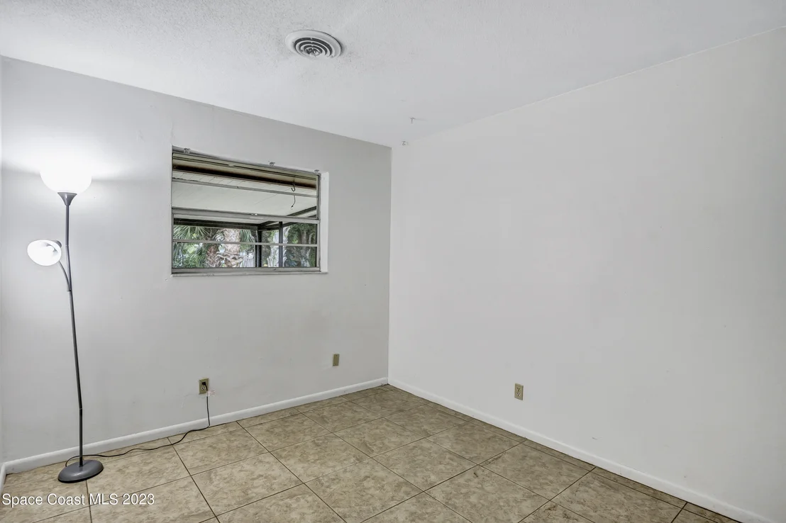Photo of 521 Andrews Drive