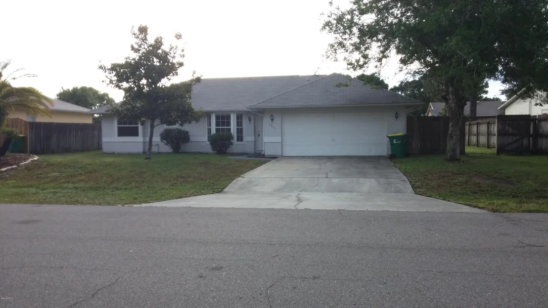 Photo of 5961 Midway Avenue
