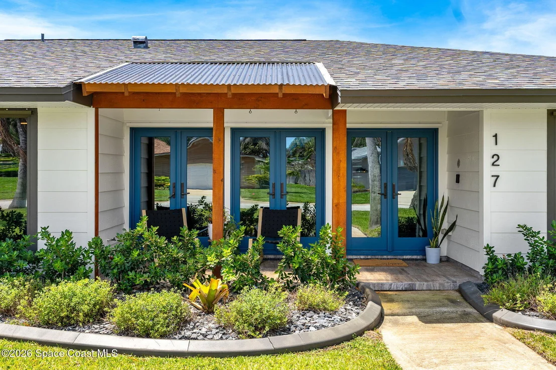 Photo of 127 Sand Pine Road