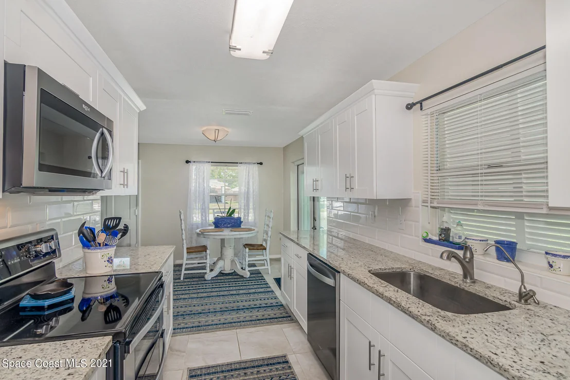 Photo of 983 Beacon Road