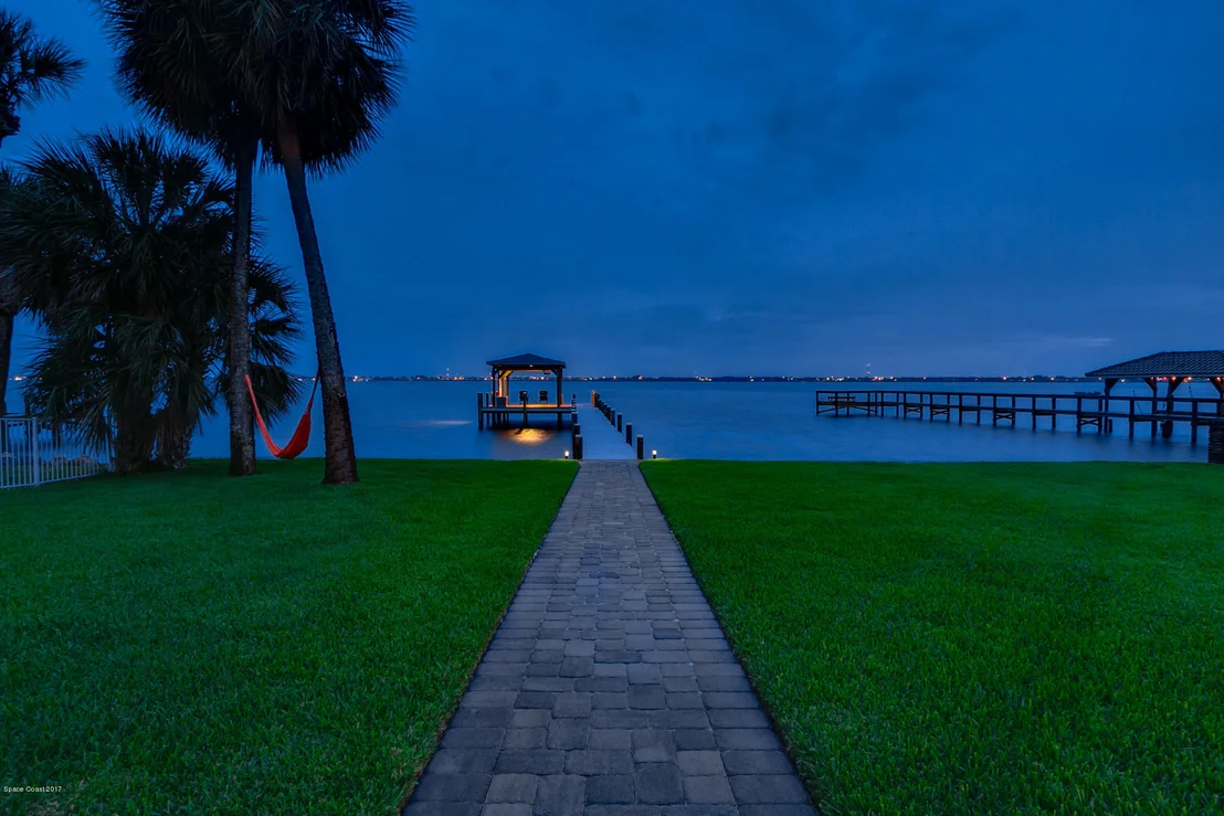 Photo of 300 Riverside Drive